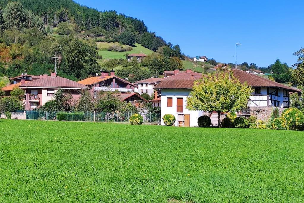 Holiday home Rural, Jardin, A 25 Minutos De Bilbao, Parking Gratuito Arantzazu